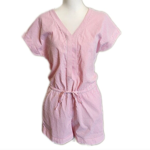 Vineyard Vines Pink & White Stripe Seersucker Button Up Shorts Romper, S - Picture 1 of 11